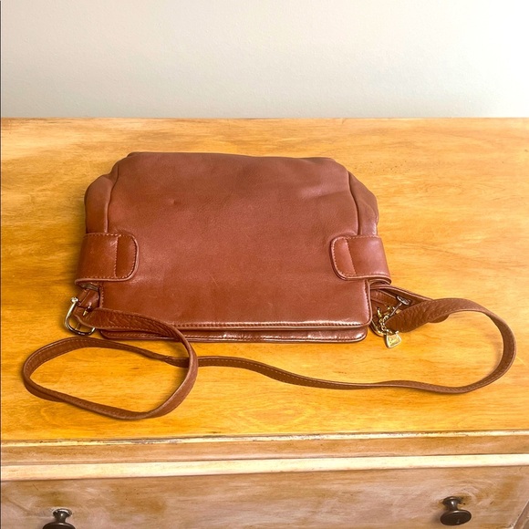 Vintage Brio Brown Buttery Crossbody Leather Bag - Picture 7 of 7